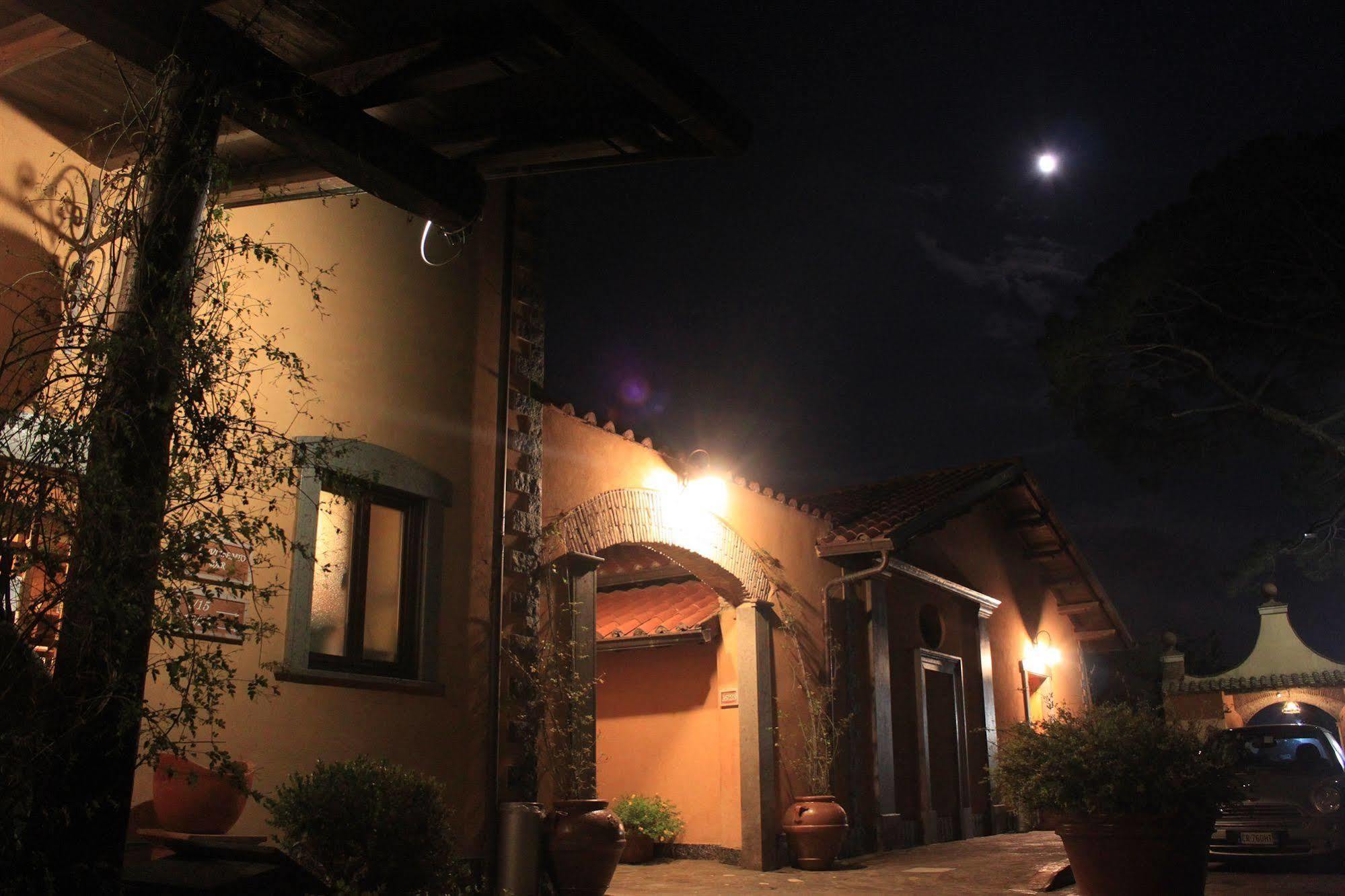 ホテル Casale Certosa Pavona エクステリア 写真